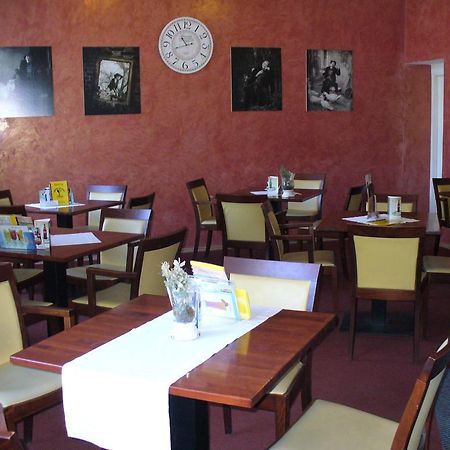 Hotel Slavia Tabor Bagian luar foto